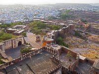 Vue des fortifications et de la ville bleue